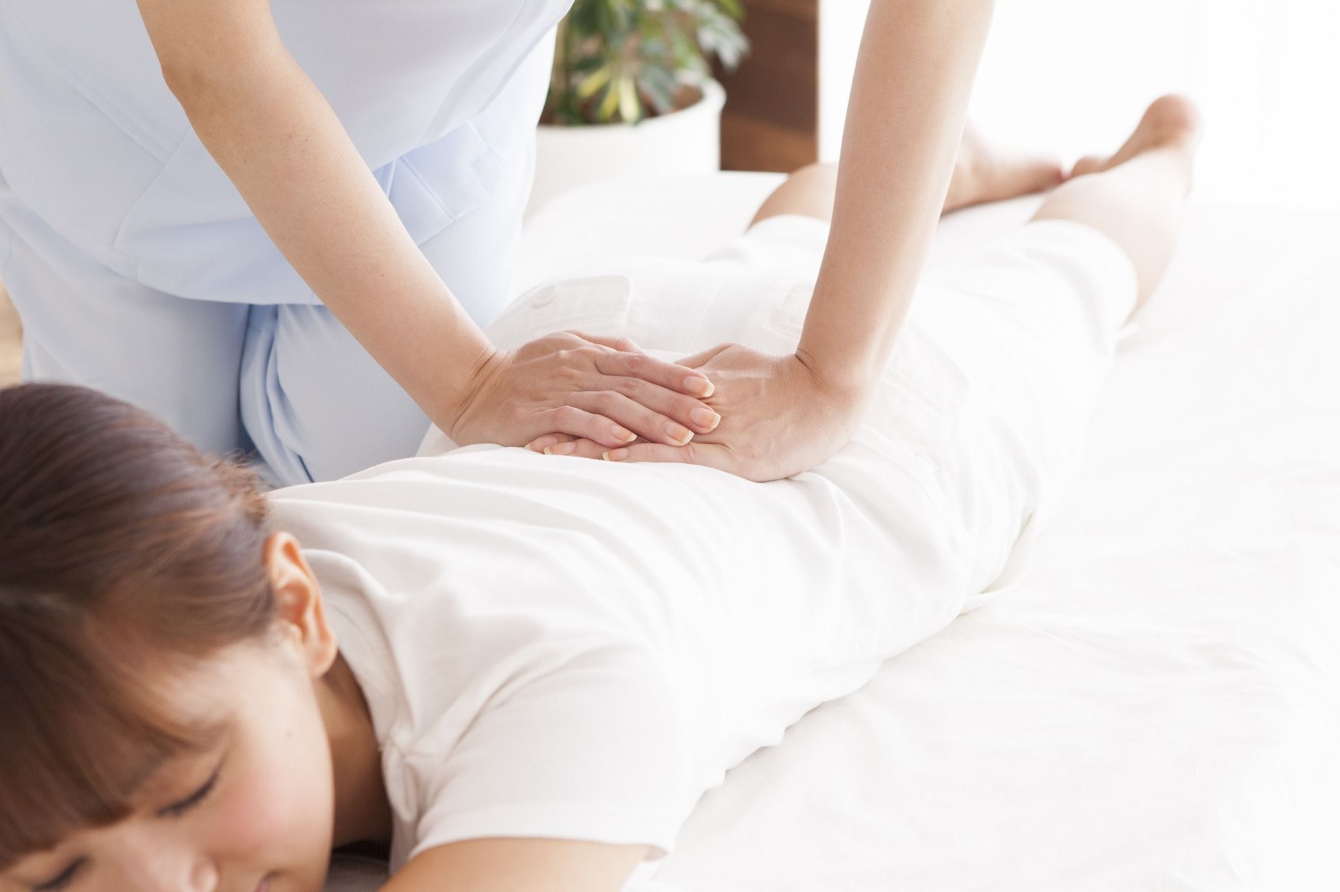 女性でも安心の個室。腰痛専門の整体院。